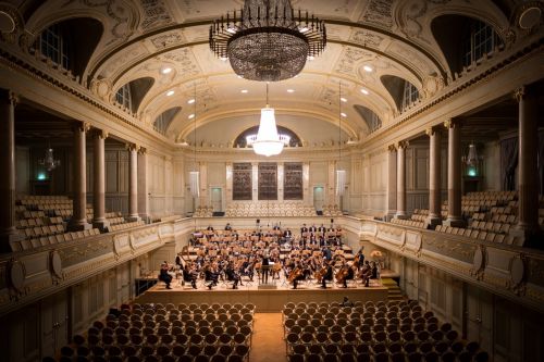 Artikelgrafik: Dirigenten für Amateurorchester: Abkehr vom reinen Leistungsgedanken